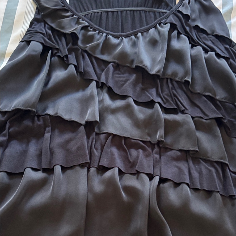 Black Ruffled Sleeveless Top - Picture 4 of 5